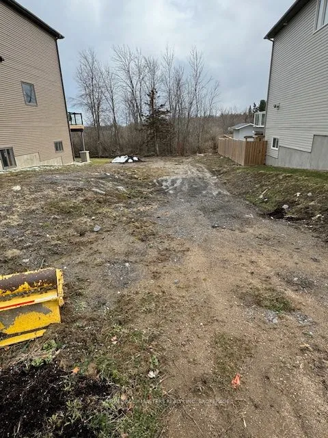 1475 Berkshire Drive, Kingston, ON K7P 0S7