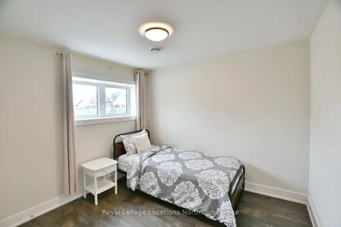 163 Courtland Street, Blue Mountains, ON L9Y 5L7