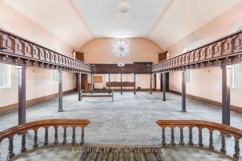 44 Union Road, Prince Edward County, ON K8N 4Z7