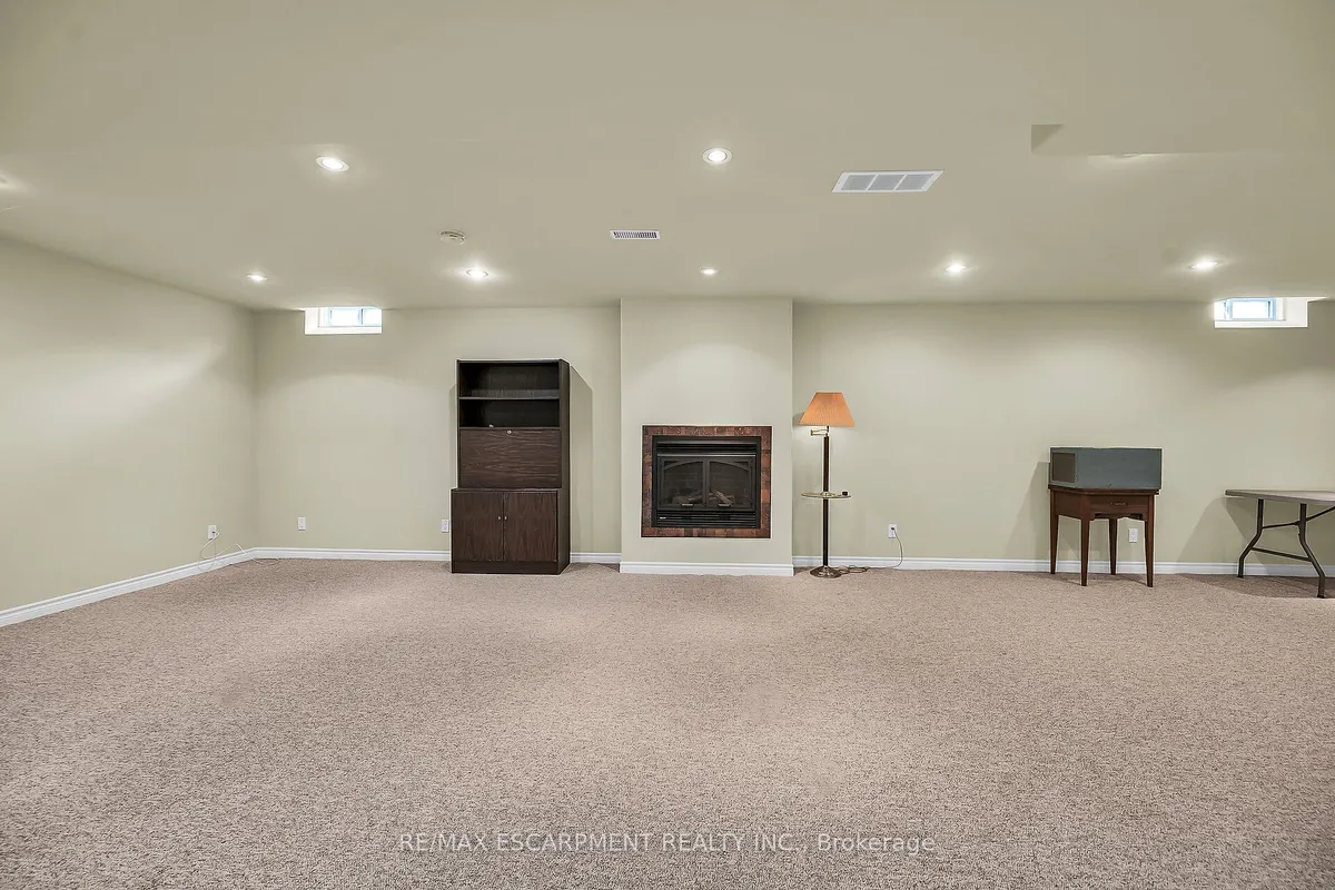 20 Oak Crescent, Haldimand, ON N0A 1H0