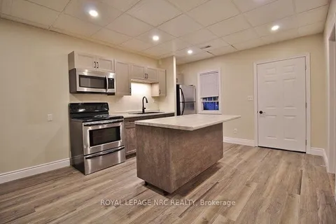 608 King Street, Port Colborne, ON L3K 4H7