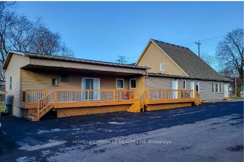 184 Beach Boulevard, Hamilton, ON L8H 6V9
