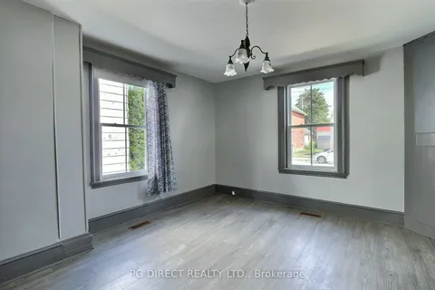 73 North Street, Perth, ON K7H 2T1