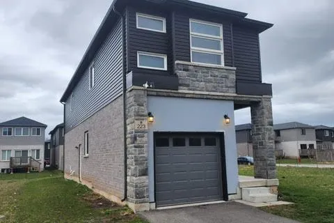 223 Iva Street, Welland, ON L3B 0H8
