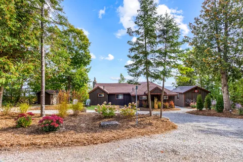 1132 Dyers Bay Road, Northern Bruce Peninsula, ON N0H 1Z0