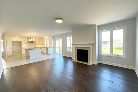 827 Solidex Place, Russell, ON K4R 0C7