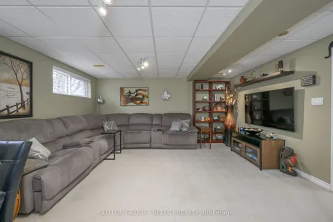 18 Tilipe Road, London, ON N5V 2X4