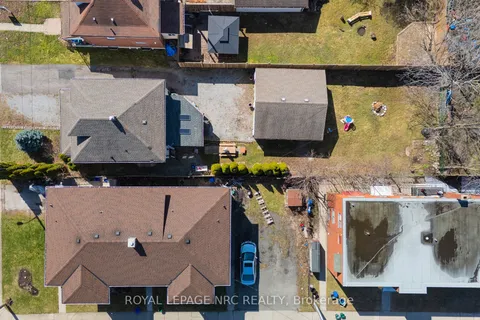 4725 Third Avenue, Niagara Falls, ON L2E 4L7