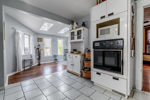 4725 Third Avenue, Niagara Falls, ON L2E 4L7
