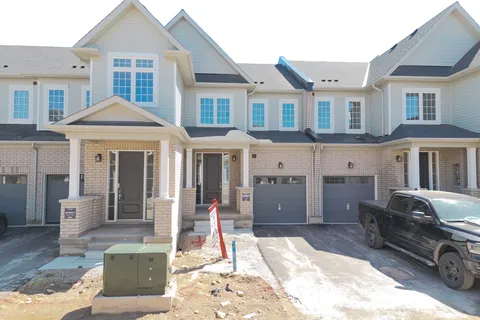 93 Molozzi Street, Erin, ON N0B 1T0