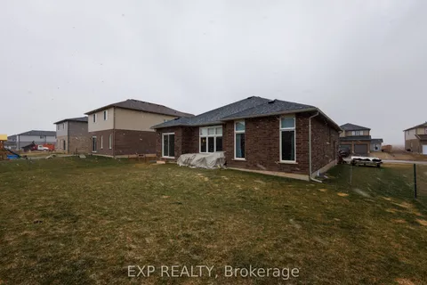 115 Maple Street, Mapleton, ON N0G 1P0