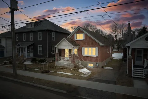 537 Armour Road, Peterborough, ON K9H 1Y8