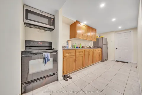 122 Tremaine Street, Cobourg, ON K9A 2Z3