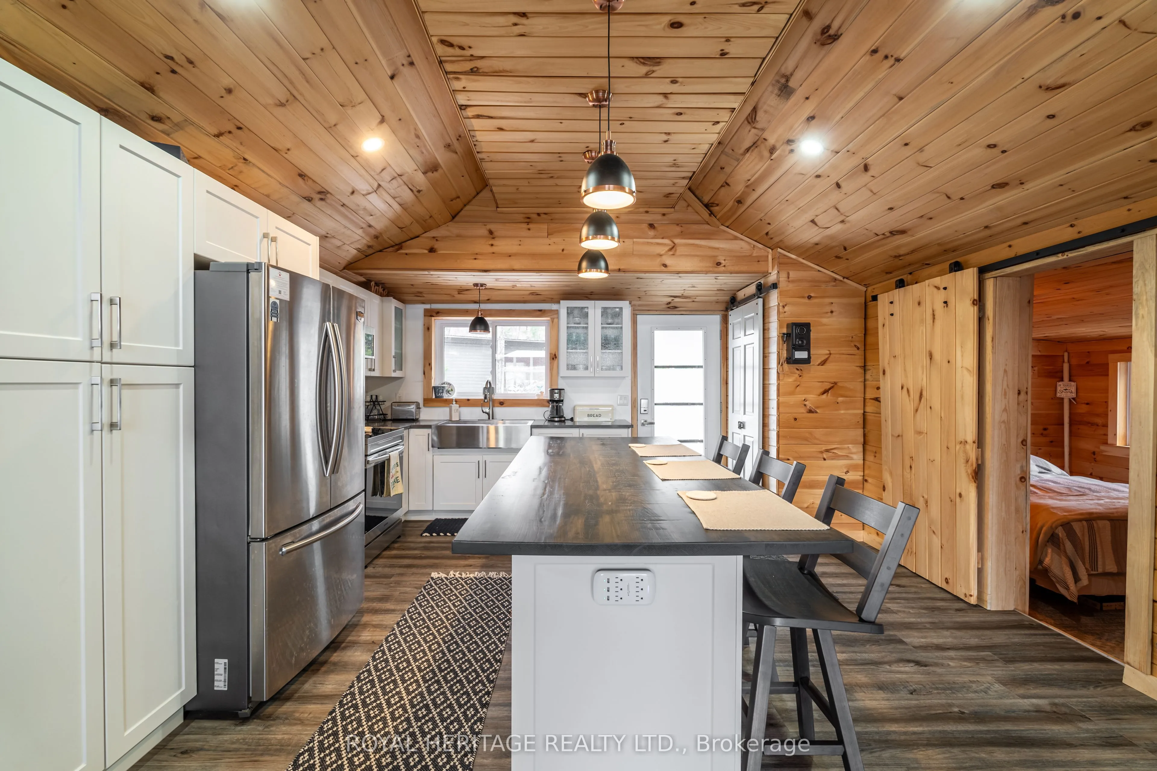 402 Steenburg Lake road South Road, ON K0M 1W0