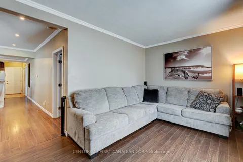 4 ADELAIDE Street, London, ON N5Z 3J8