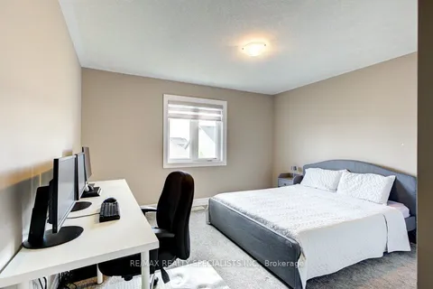 284 Chokecherry Crescent, Waterloo, ON N2V 0H1