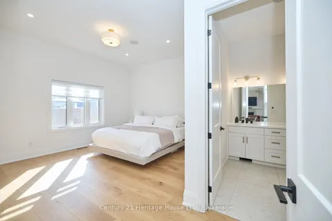 42 Aquadale Drive, St. Catharines, ON L2N 2P8