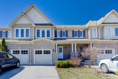 82 Trowbridge Street, Woolwich, ON N0B 1M0