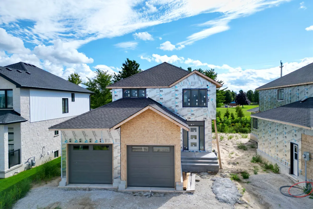 382 Frances Street, Saugeen Shores, ON N0H 2C3