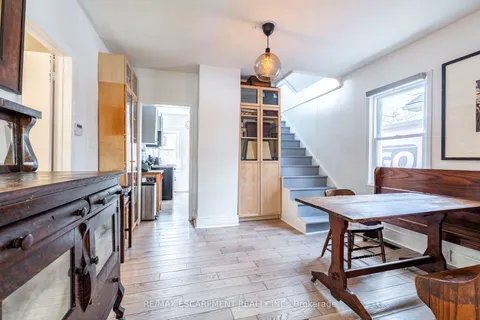 144 Dufferin Street, St. Catharines, ON L2R 2A4
