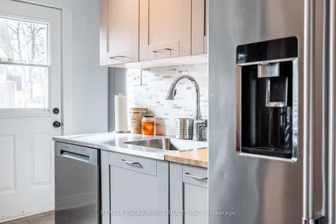 144 Dufferin Street, St. Catharines, ON L2R 2A4