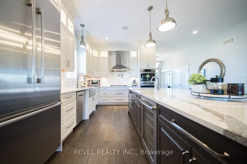 21 Tedley Boulevard, Brantford, ON N3T 0E3