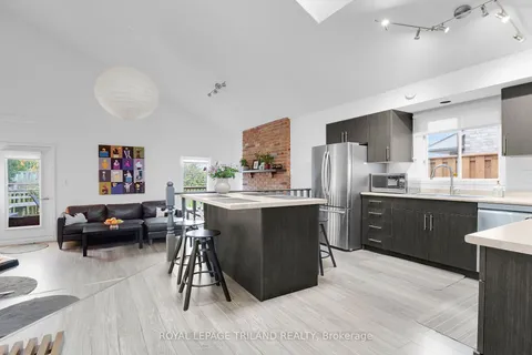 1008 Thistledown Way, London, ON N6G 4L7