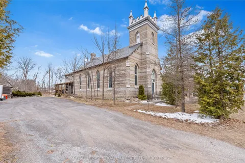 3958 Harrowsmith Road, South Frontenac, ON K0H 1V0