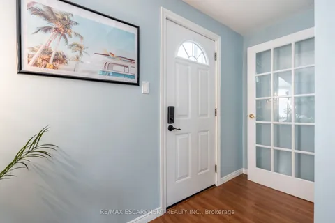 668 Burgess Avenue, Hamilton, ON L8H 6J1