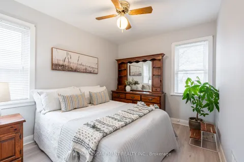 668 Burgess Avenue, Hamilton, ON L8H 6J1