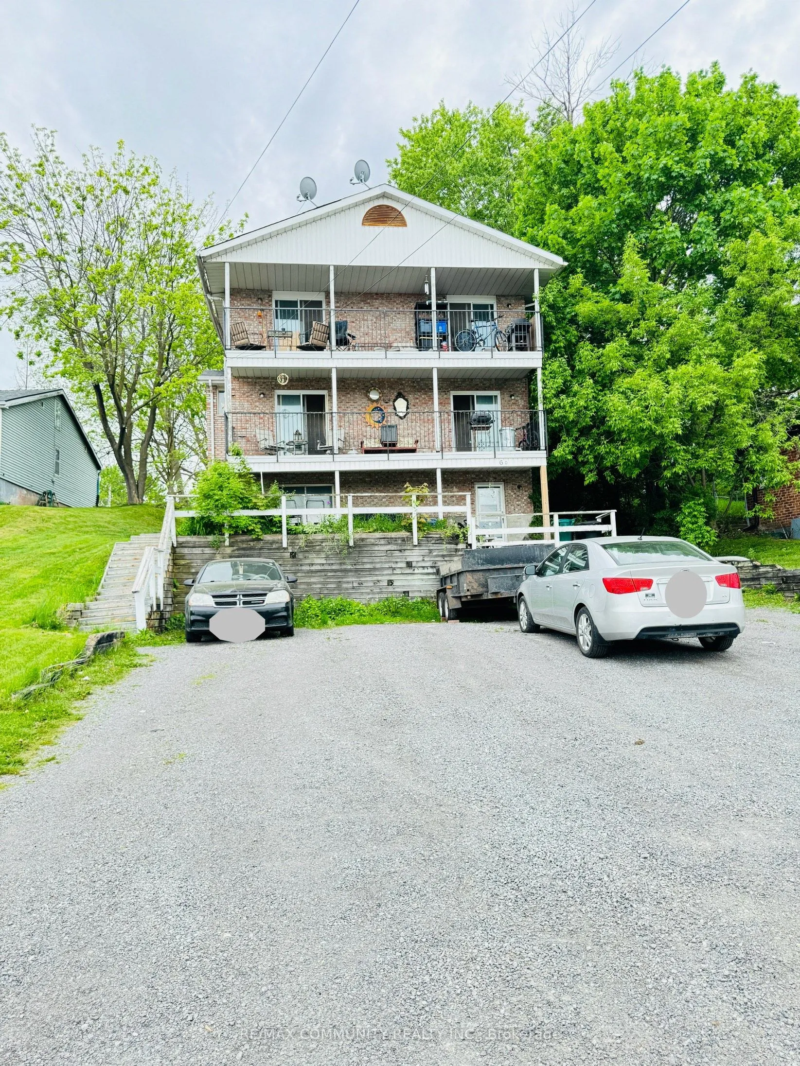 60 Wallbridge Crescent, Belleville, ON K8P 1Z4