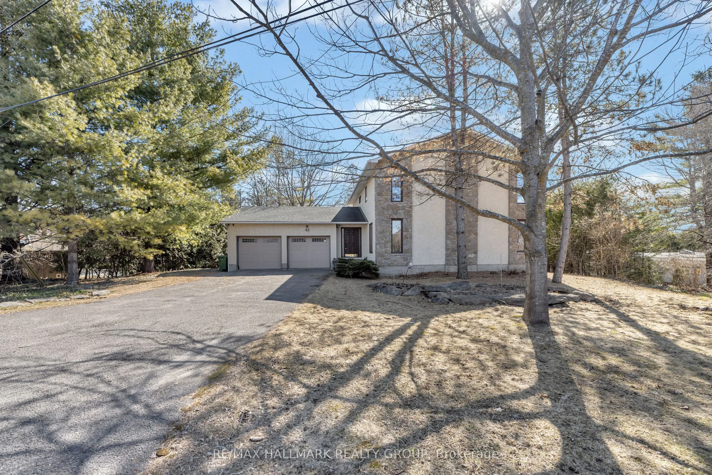 42 Twilight (Davidson) Crescent, ON K1J 6M3