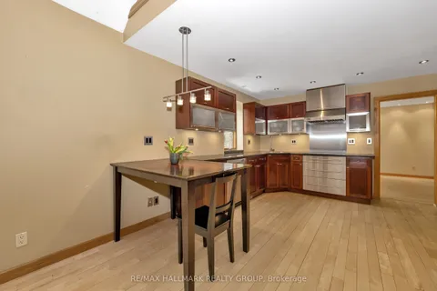 42 Twilight (Davidson) Crescent, ON K1J 6M3