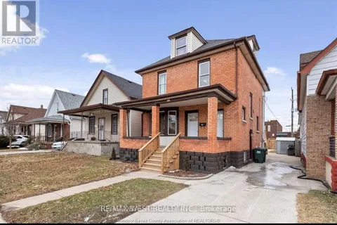 919 Pierre Avenue, Windsor, ON N9A 2K8