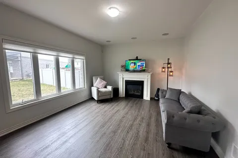 15 Ironwood Court, Thorold, ON L2V 0J1