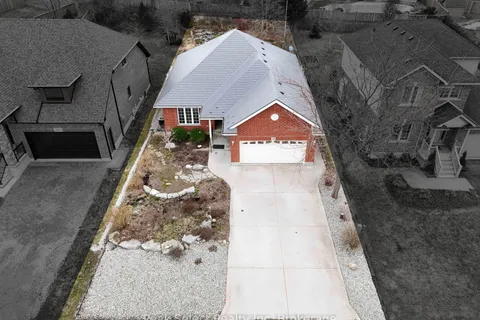 20 Ridgewood Crescent, St. Marys, ON N4X 1E8