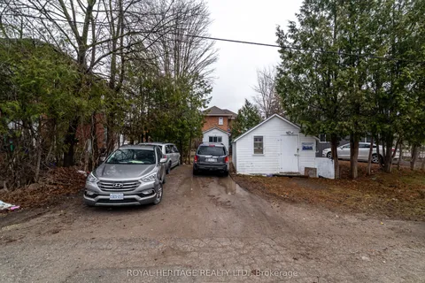 364 Parkhill Road, Peterborough North, ON K9H 3J1