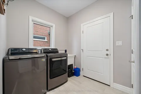 9 Bel Air Crescent, Quinte West, ON K8V 0H5