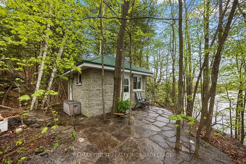 8126 PERTH Road, Frontenac, ON K0H 2L0