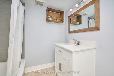 12 CORBETT Avenue, St. Catharines, ON L2N 5M5