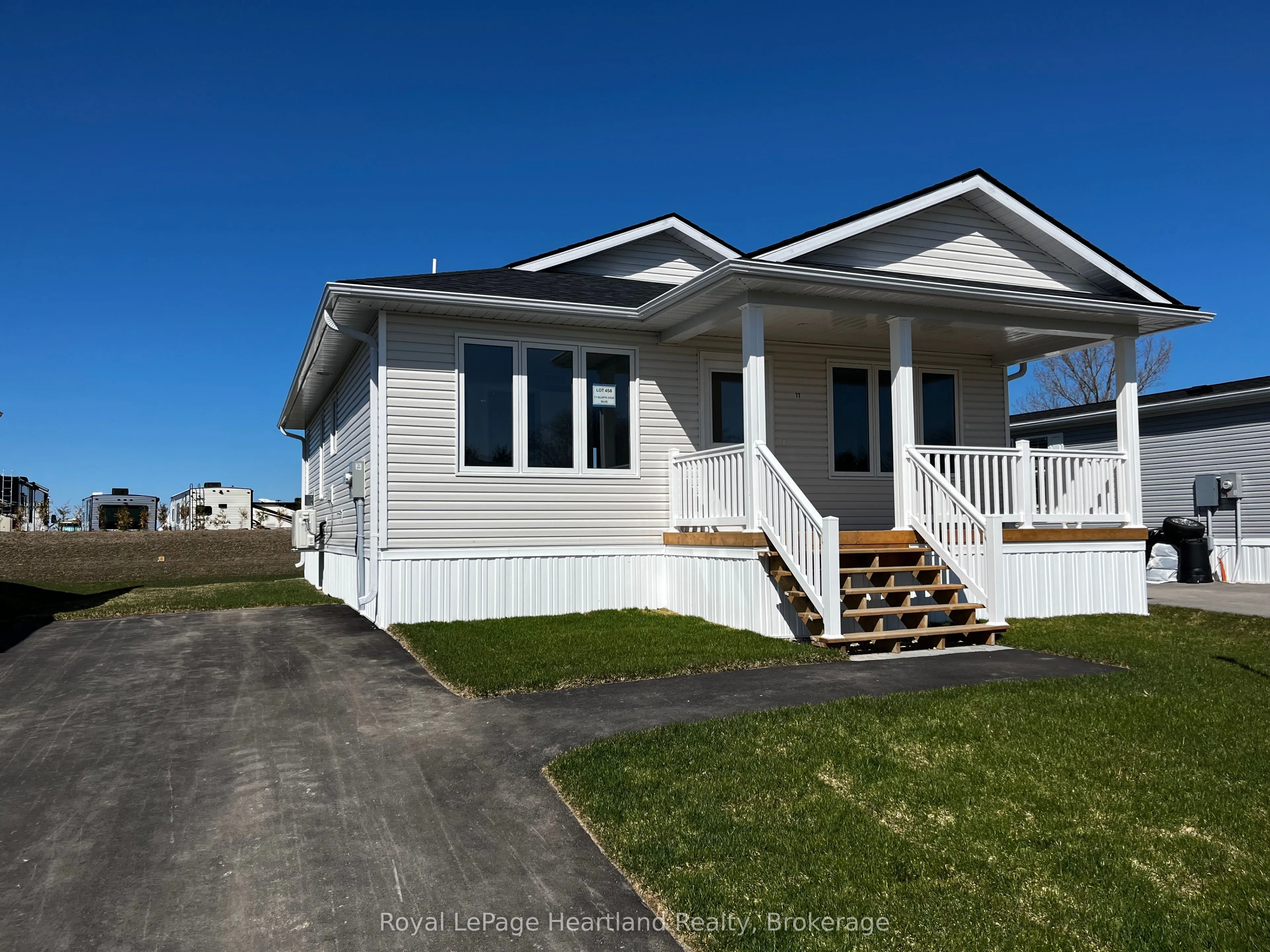11 Bluffs View Boulevard, Ashfield-Colborne-Wawanosh, ON N7A 0C1