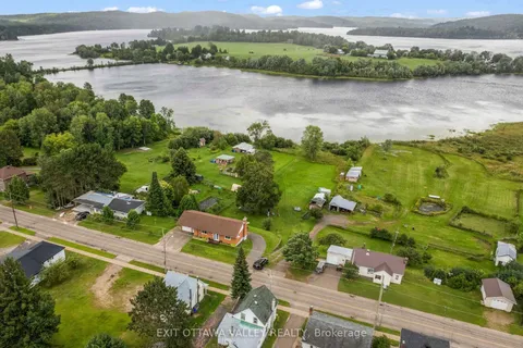 101 Siberia Road, Madawaska Valley, ON K0J 1B0
