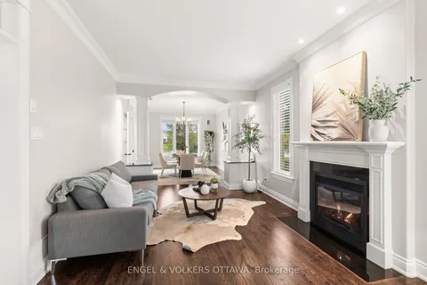 6808 Suncrest Drive, Greely - Metcalfe - Osgoode - Vernon and Area, ON K4P 0B2