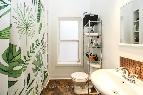210 McDonnel Street, Peterborough, ON K9H 2V9