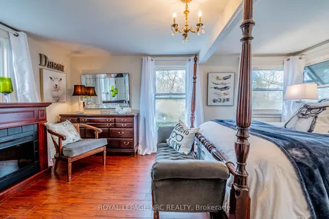 6107 Barker Street, Niagara Falls, ON L2G 1Y5