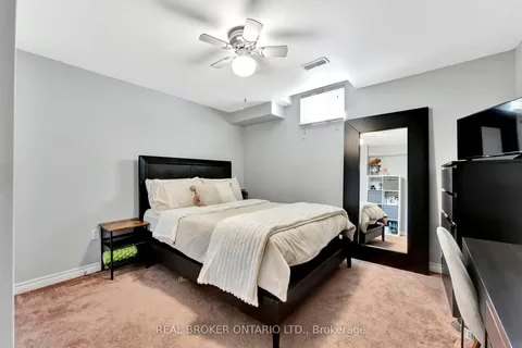 10 Hoodless Court, Brantford, ON N3T 0A8