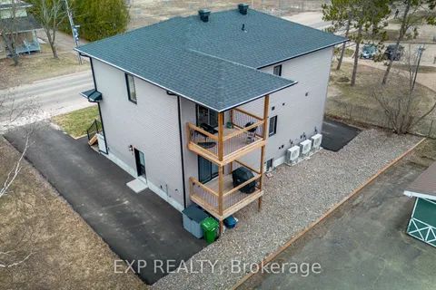 583 River Road, Pembroke, ON K8A 1A3