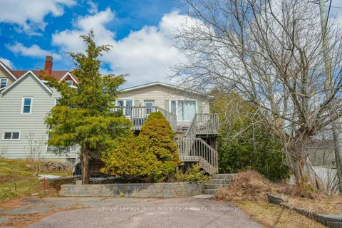 2 Belvedere Avenue, Parry Sound, ON P2A 1Z9