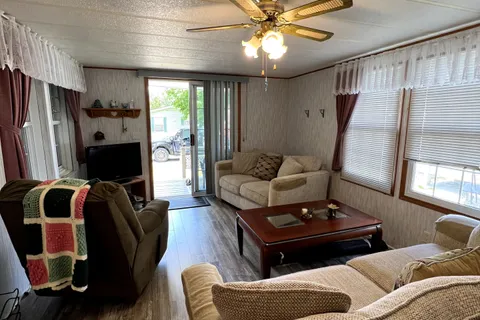 47 Sauble Falls Parkway, South Bruce Peninsula, ON N0H 2G0