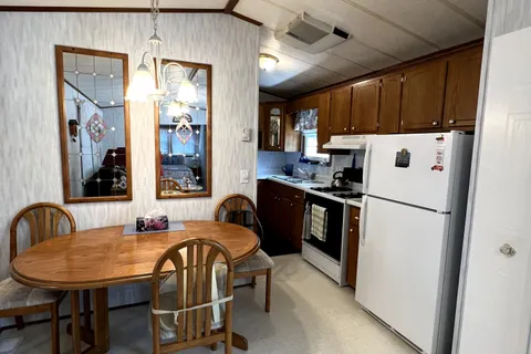 47 Sauble Falls Parkway, South Bruce Peninsula, ON N0H 2G0
